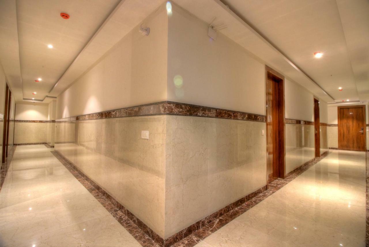 Hotel The Vegas Delhi Airport- A Boutique Hotel Neu-Delhi Exterior foto